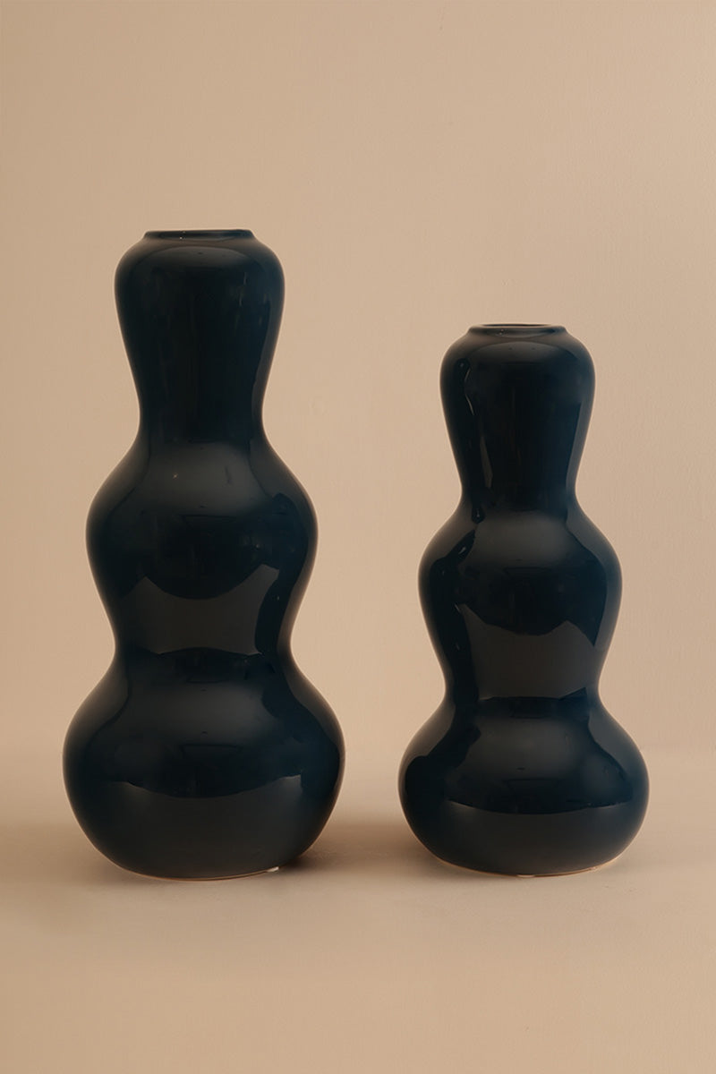 Ivan Black Glossy Vase - L