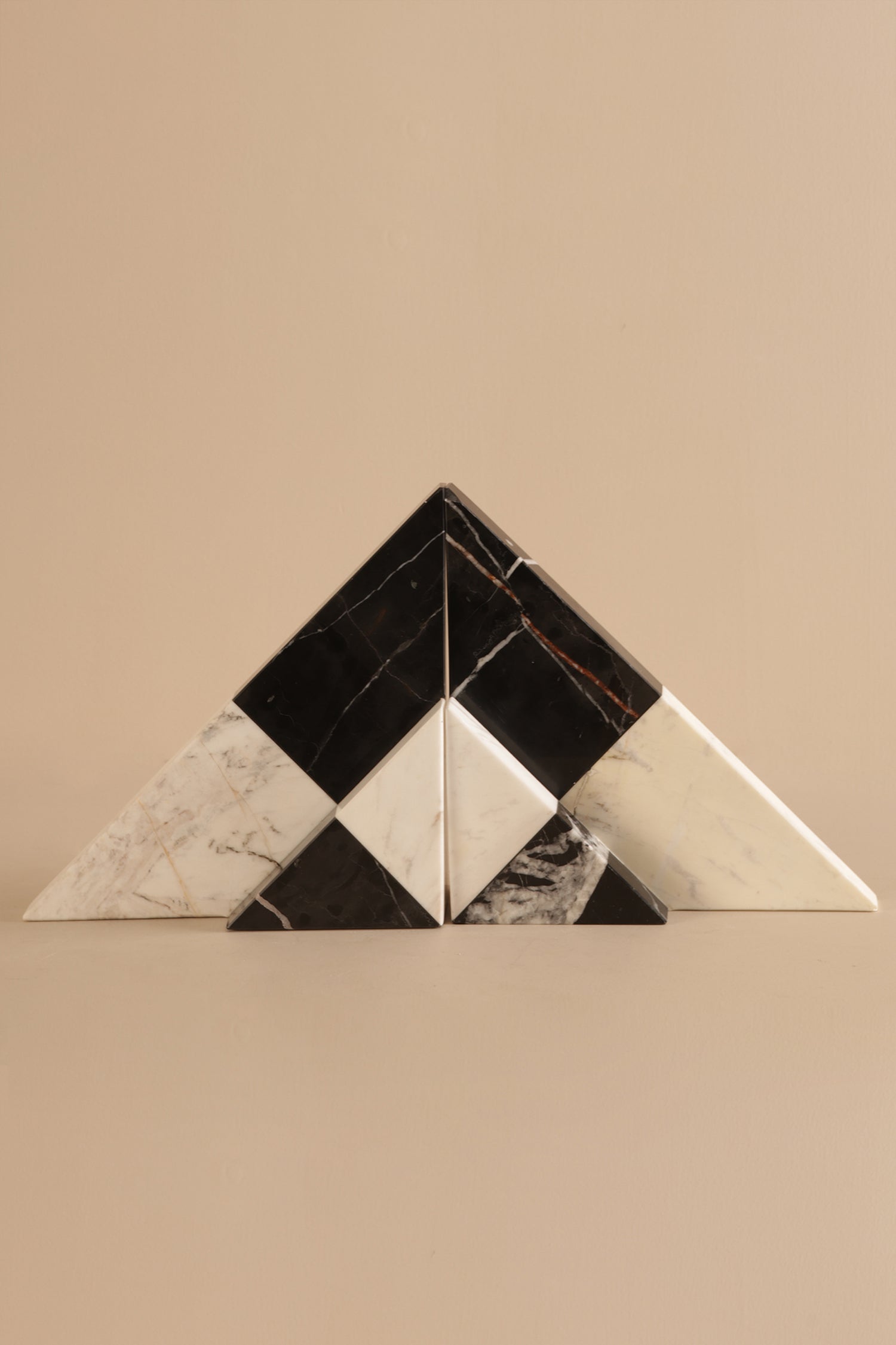Quadra Geometric Bookend
