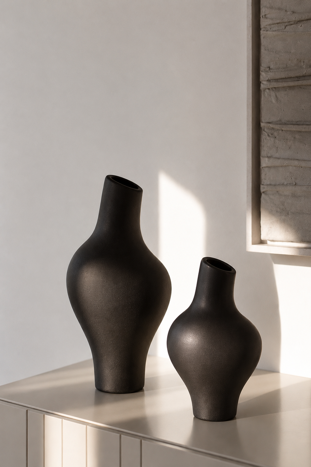 Noir Sculpt Ceramic Vase L