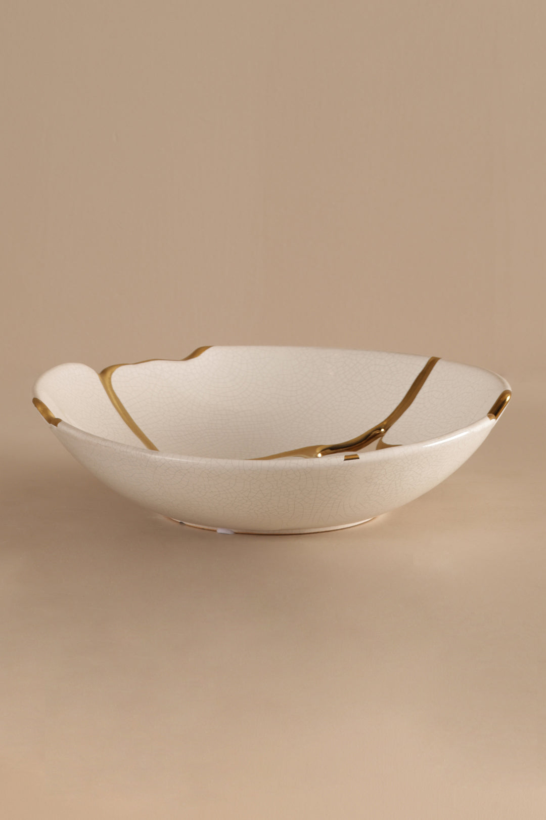 Gold Thread White Home Decor Plate - B