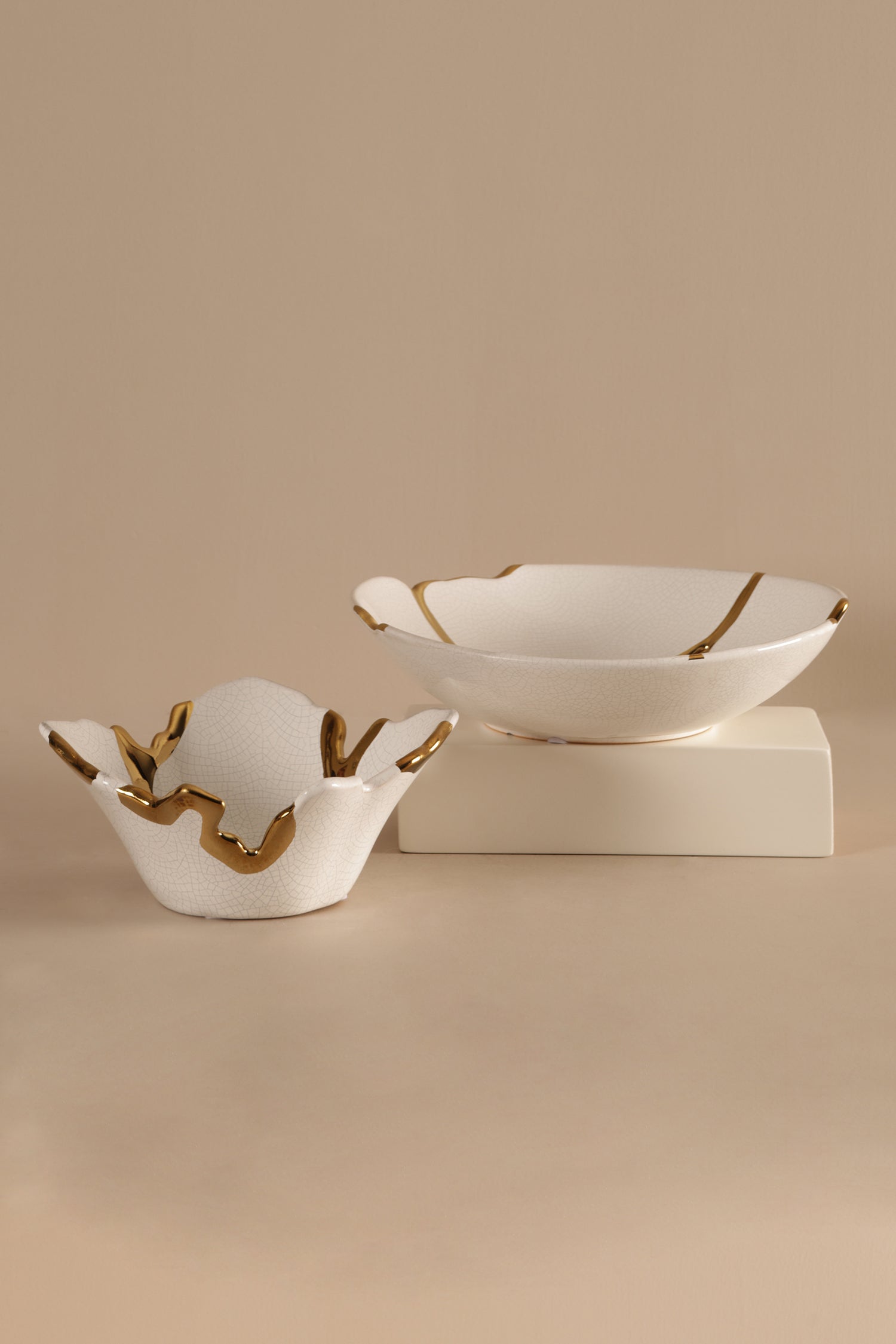 Gold Thread White Home Decor Bowl - C