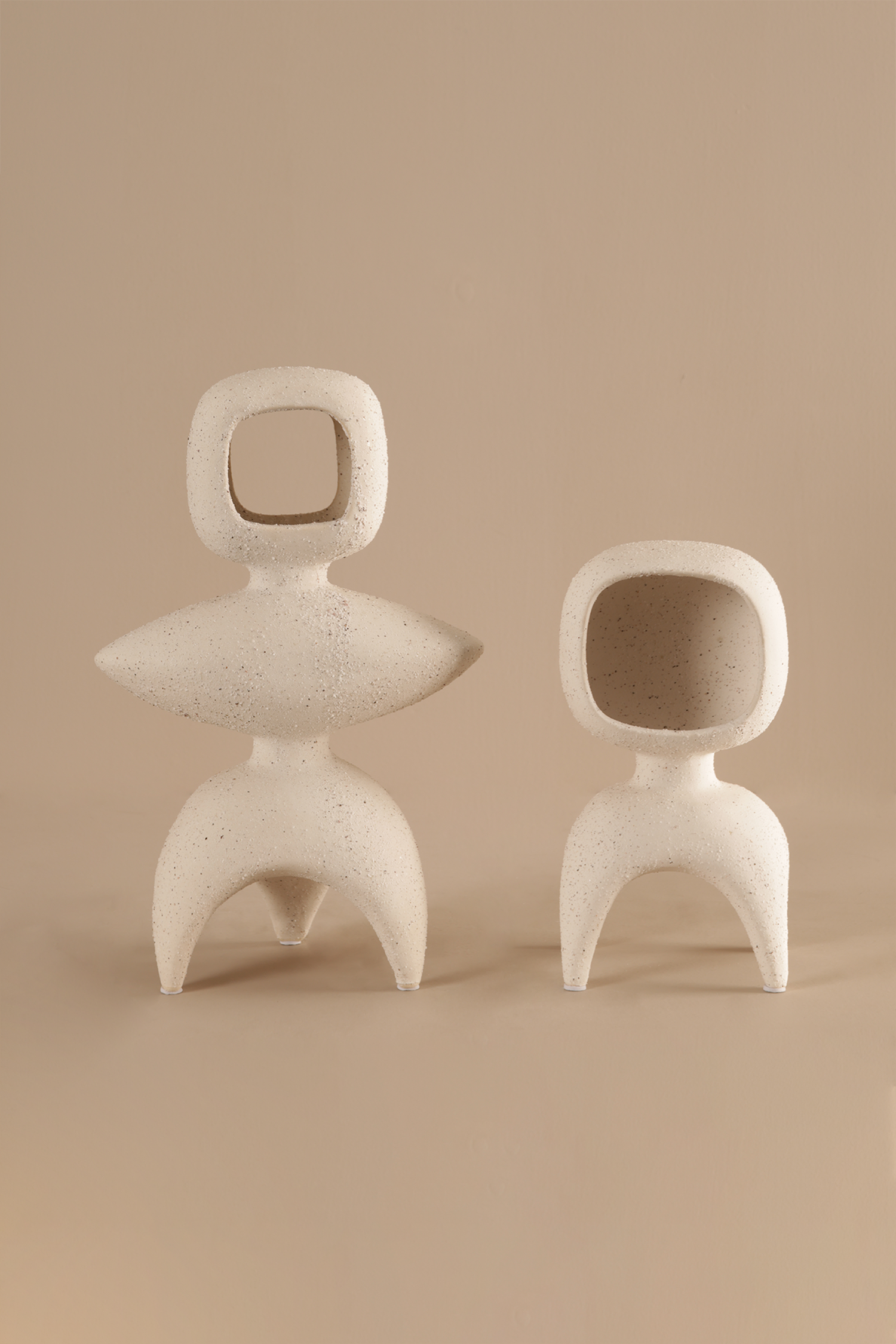 Robert Abstract Sculpture - A