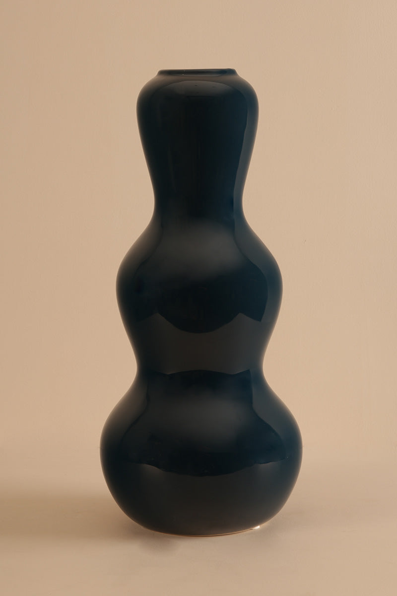 Ivan Black Glossy Vase - S