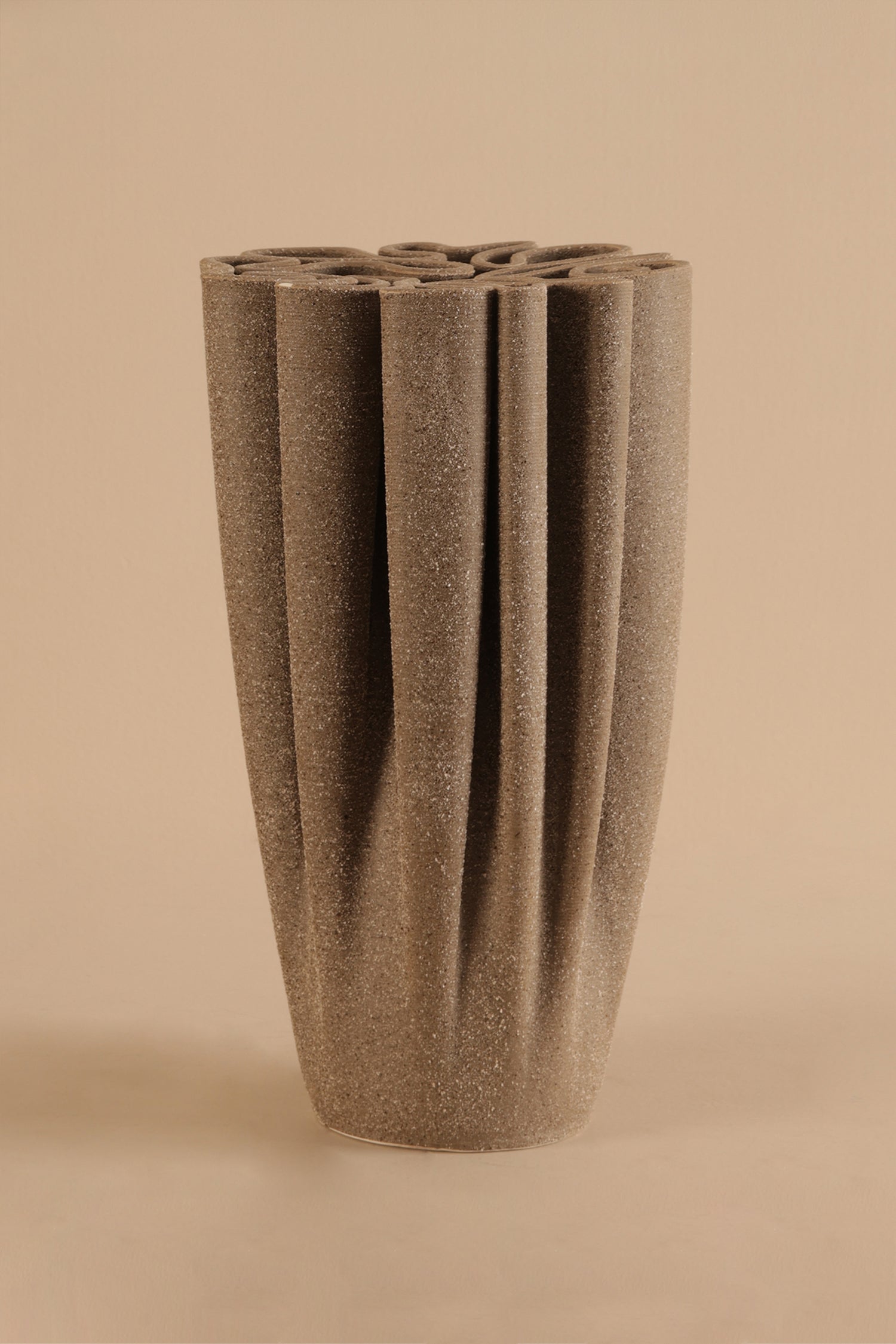 Vena flower vase