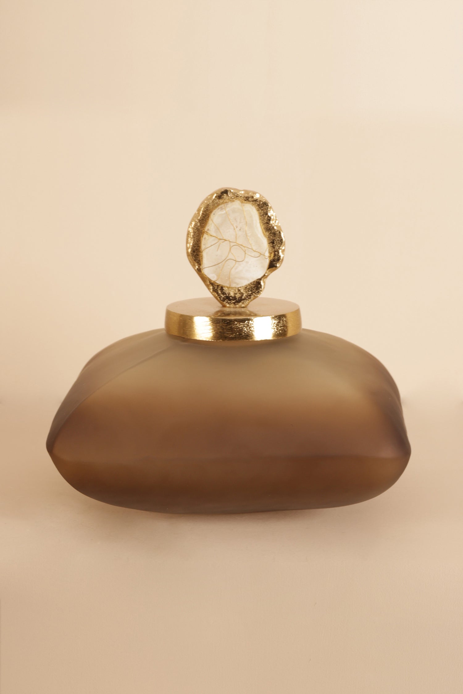 Regale Brown Glassware Decor- B